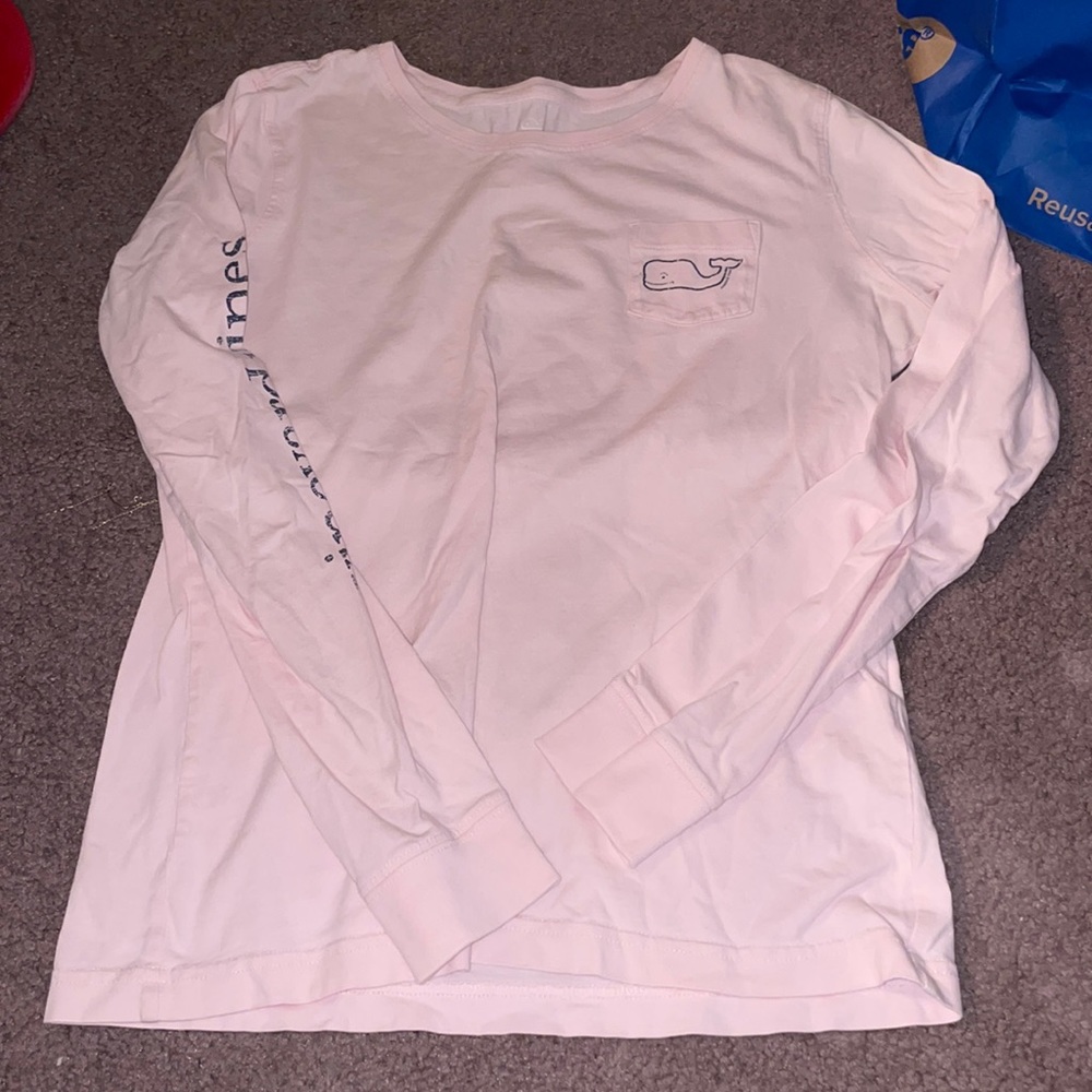 Light pink vineyard vines long sleeve tshirt